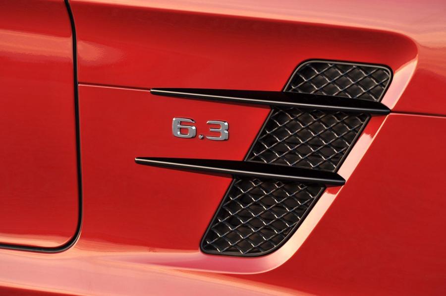  Mercedes-Benz SLS AMG GT 2013 года  (фото 27 из 110)